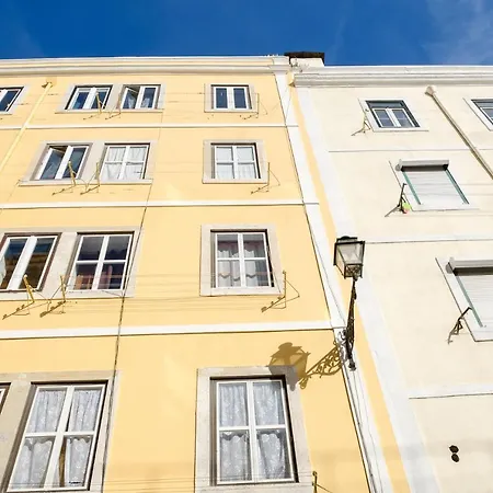 Colourful Alfama Apartment Lisbon Exterior photo
